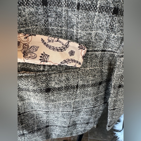 Sod Grey Plaid Knit Blazer - Picture 9 of 9